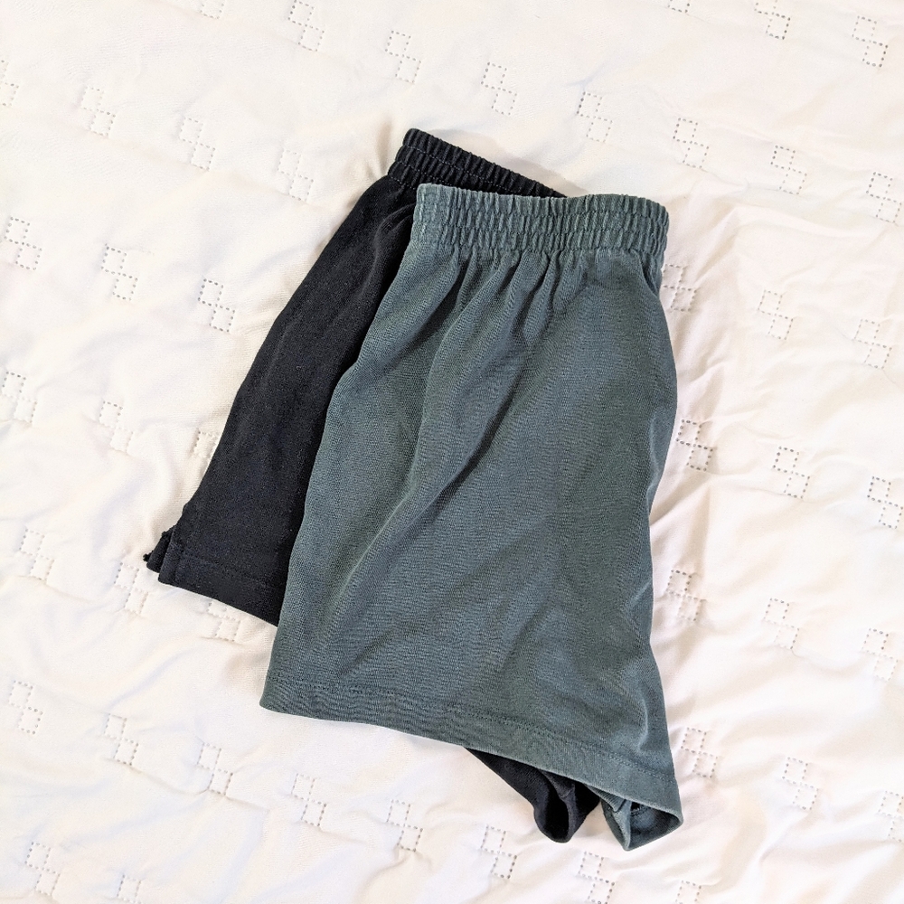 Simon's Womens Shorts - Picture 2 of 2
